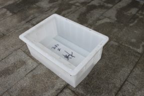 如何解決公路路沿石塑料模具在注塑過程開裂的問題？